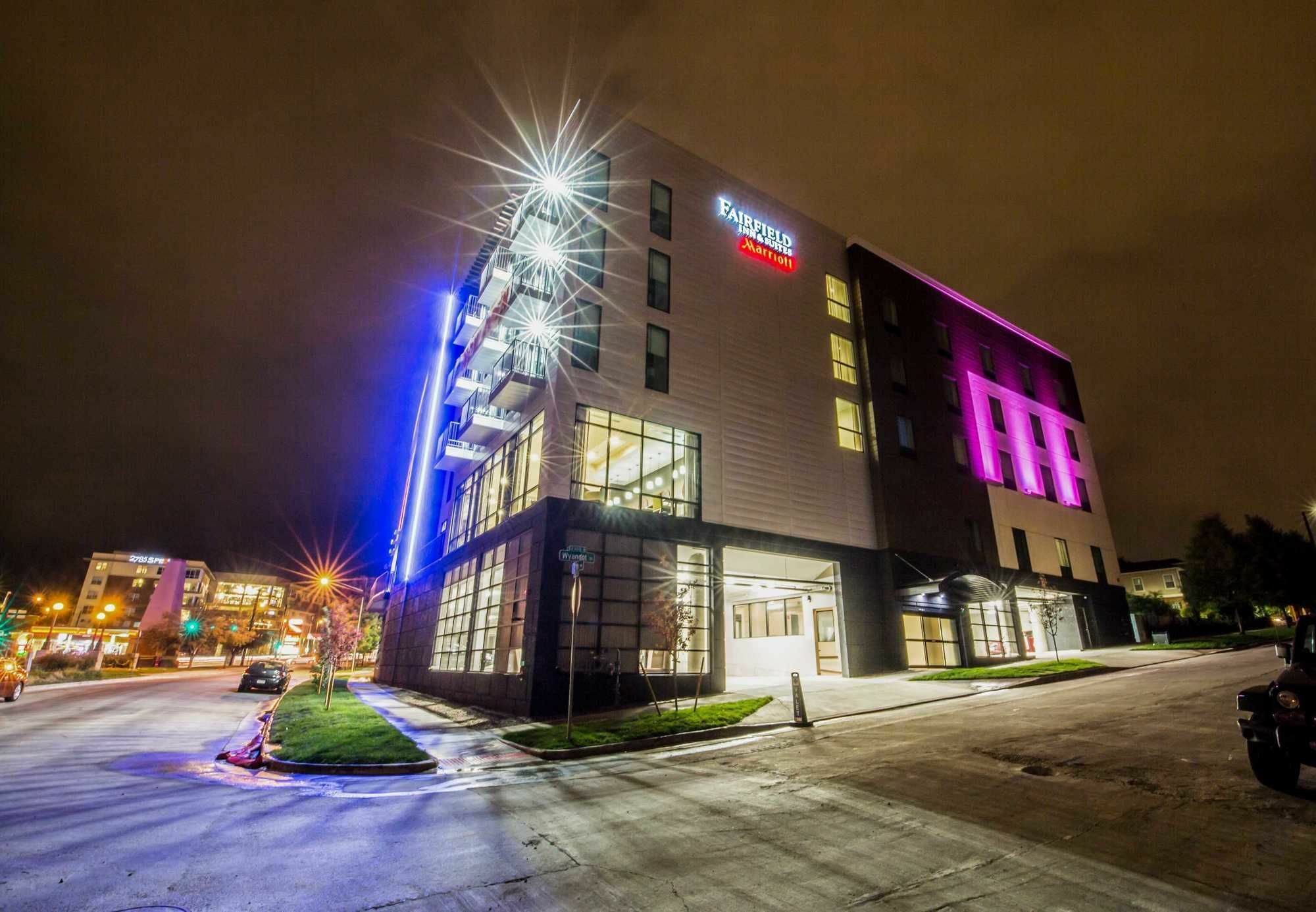 Fairfield Inn & Suites By Marriott Denver Downtown Bagian luar foto